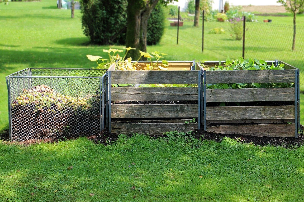 How to make a composter from pallets?