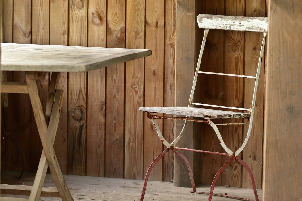 Winter protection for garden furniture